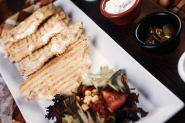 Geleneksel Türk tostu, lezzetli kahvaltı