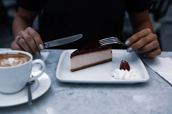 Une Tranche Délicieux Gâteau Une Tasse Café — Photo