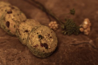 Koyu çikolata parçaları ile tanımlama