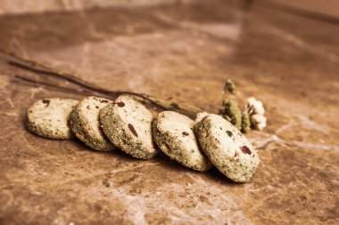 Koyu çikolata parçaları ile tanımlama