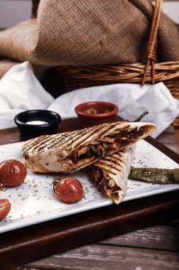 Lezzetli ve ızgara sandviç.