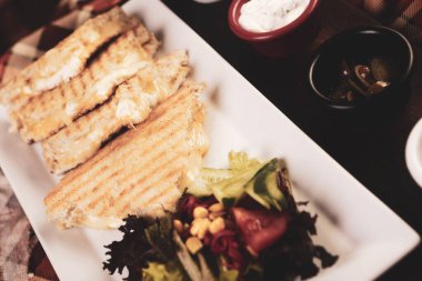 Geleneksel Türk tostu, lezzetli kahvaltı