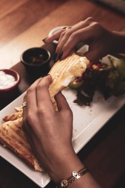 Geleneksel Türk tostu, lezzetli kahvaltı