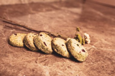 Koyu çikolata parçaları ile tanımlama