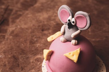 Masada lezzetli bir pasta var.