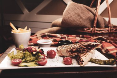 Lezzetli ve ızgara sandviç.