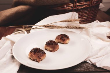 Koyu çikolata parçaları ile tanımlama