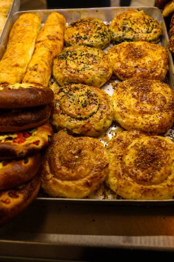 Peynir dolgulu lezzetli hamur işi