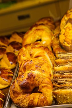 Peynir dolgulu lezzetli hamur işi