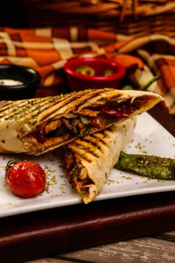 Lezzetli ve ızgara sandviç.