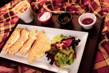 Geleneksel Türk tostu, lezzetli kahvaltı