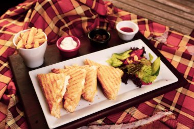 Geleneksel Türk tostu, lezzetli kahvaltı