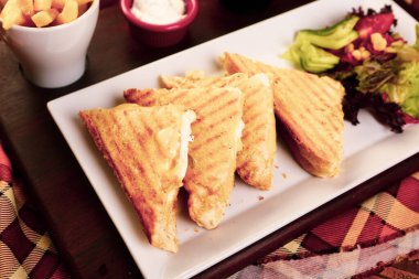 Geleneksel Türk tostu, lezzetli kahvaltı