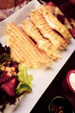 Geleneksel Türk tostu, lezzetli kahvaltı