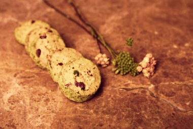 Koyu çikolata parçaları ile tanımlama