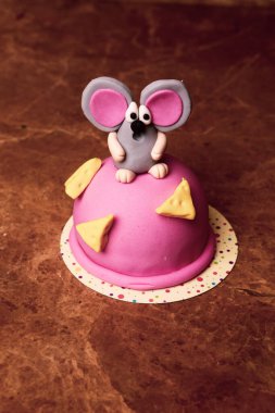 Masada lezzetli bir pasta var.