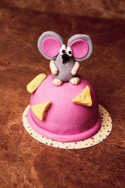 Masada lezzetli bir pasta var.