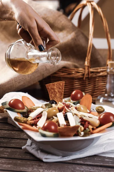 Placa Ensalada Fresca Con Verduras Mixtas — Foto de Stock