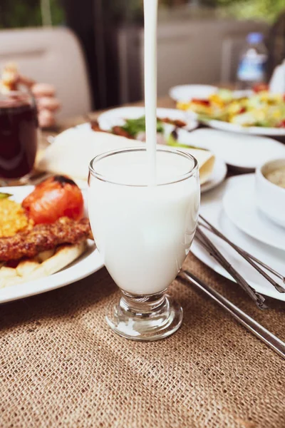 Bevanda Turca Ayran Kefir Latticello Fatto Con Yogurt — Foto Stock