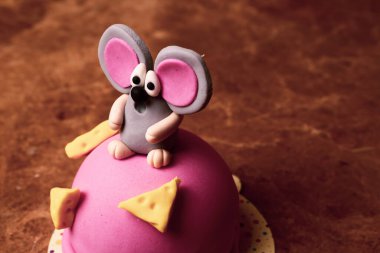 Masada lezzetli bir pasta var.