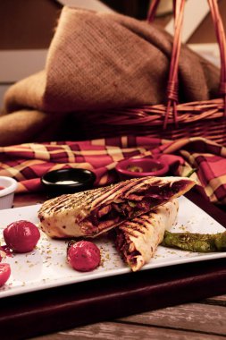 Lezzetli ve ızgara sandviç.