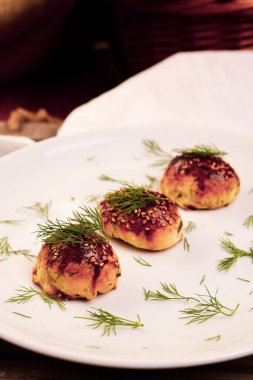 Koyu çikolata parçaları ile tanımlama