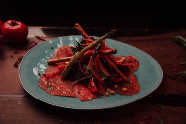 Biraz sebzeli somon pişirdim.