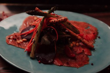 Biraz sebzeli somon pişirdim.