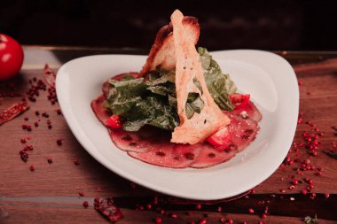 Biraz sebzeli somon pişirdim.