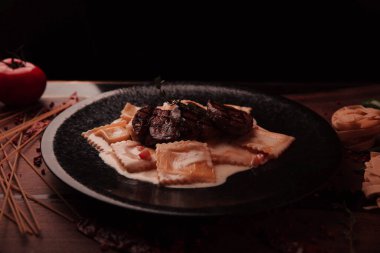 Taze ızgara biftek eti. 