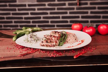 Masada nefis et yemeği. 