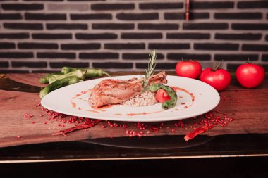 Masada nefis et yemeği. 