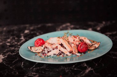 Masada nefis et yemeği. 