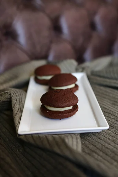 Kekse Mit Dunklen Schokoladenstücken — Stockfoto