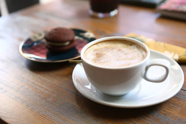 Una Fetta Torta Deliziosa Una Tazza Caffè — Foto Stock