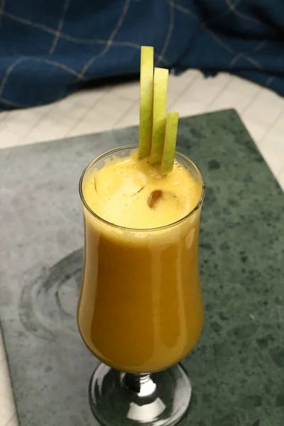 Ett Glas Apelsinjuice — Stockfoto