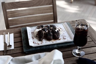 Masada nefis et yemeği. 