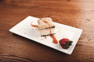 Masada lezzetli bir pasta var.