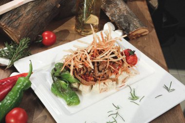 Masada nefis et yemeği. 