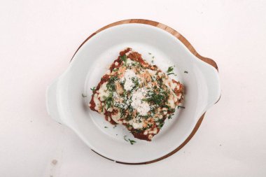 Et ve kahvaltı tabağıyla nefis omlet..