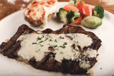 Masada nefis et yemeği. 