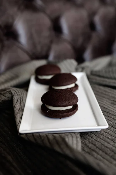 Kekse Mit Dunklen Schokoladenstücken — Stockfoto