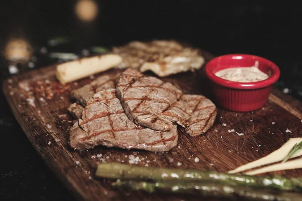 Läckert Köttmjöl Bordet — Stockfoto