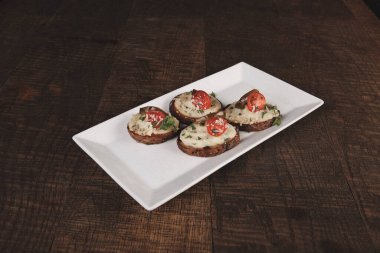 Biraz sebzeli somon pişirdim.