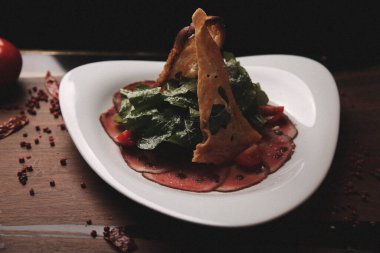 Biraz sebzeli somon pişirdim.