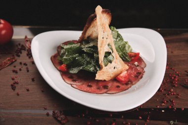 Biraz sebzeli somon pişirdim.