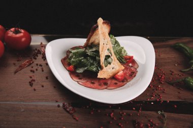 Biraz sebzeli somon pişirdim.