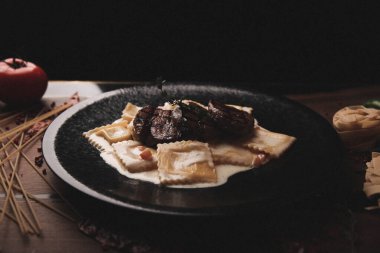 Masada nefis et yemeği. 