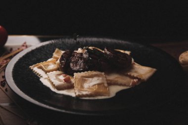 Masada nefis et yemeği. 