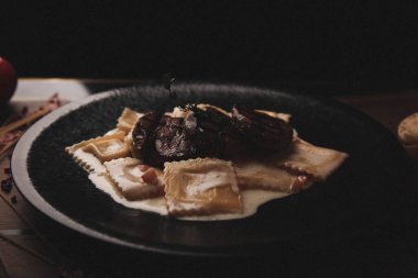 Masada nefis et yemeği. 